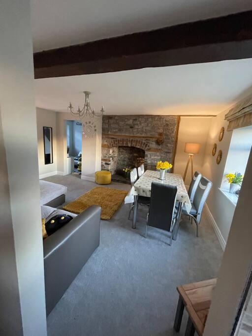 Yew Tree Cottage, 3 Bedroom, 4 Church Row Defynnog Devynock 外观 照片